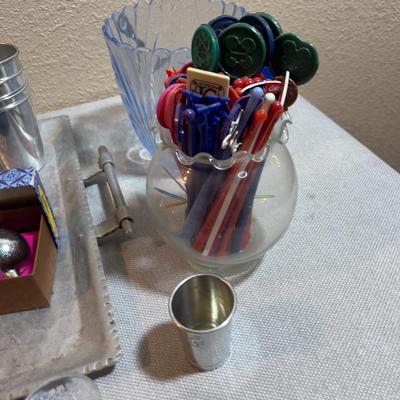 Have a drink on Me! Bar items with Tray