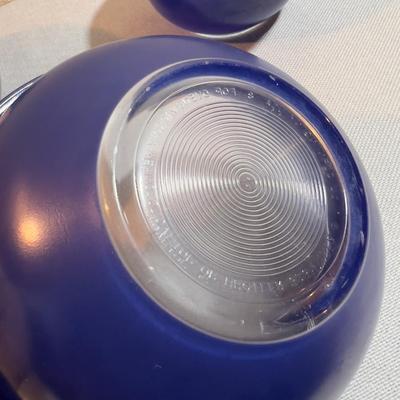 BLUE Nested Pyrex Box, WOW! Blue!!