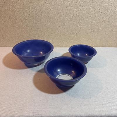 BLUE Nested Pyrex Box, WOW! Blue!!