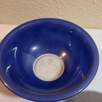 BLUE Nested Pyrex Box, WOW! Blue!!