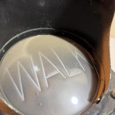 Cross WALK Light