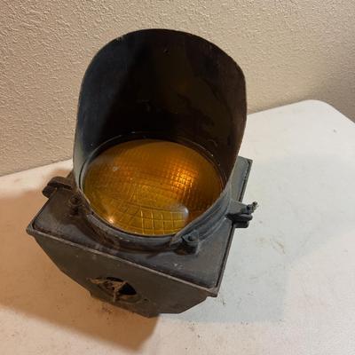 GE Flashing YELLOW Light