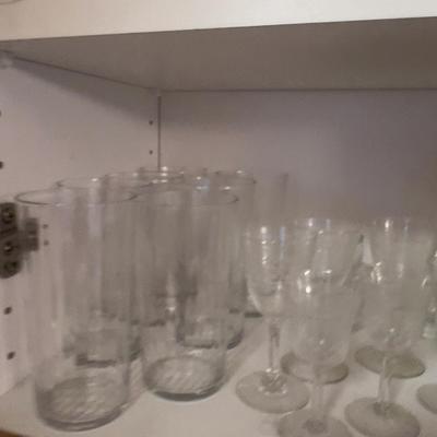 3 shelves of CLEAR GLASS