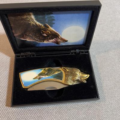 Wolf Knife in Presentation Box
