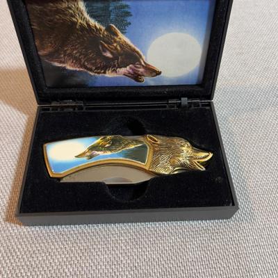 Wolf Knife in Presentation Box