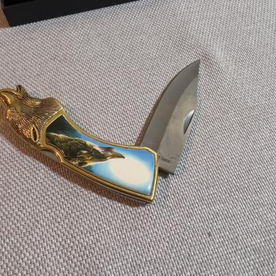 Wolf Knife in Presentation Box