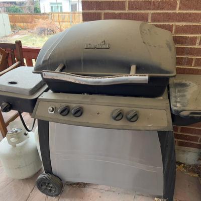 BBQ Grill with 2 Propane Tanks CHAR BROIL