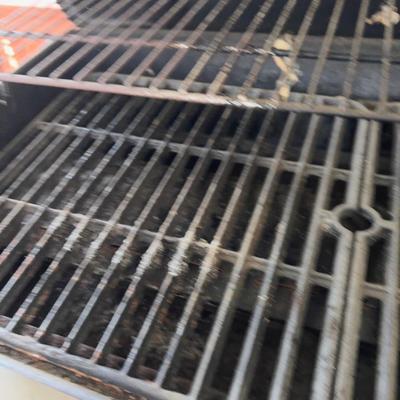 BBQ Grill with 2 Propane Tanks CHAR BROIL