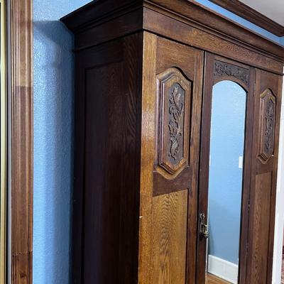 Antique OAK Wardrobe