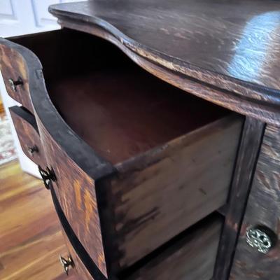 Tiger Oak DRESSER with Mirror BRING HELP TO MOVE OUT!!!!