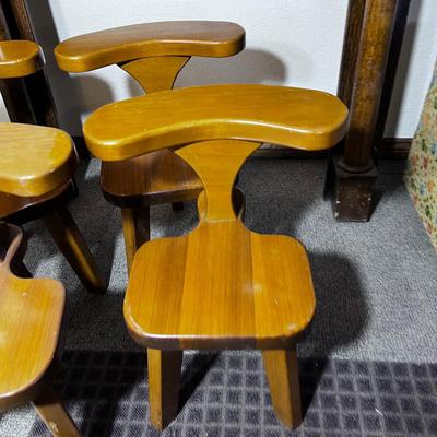 4 RUSTIC Ranch Style 3 Legged Gaming Chairs BRING HELP TO MOVE OUT!!!!