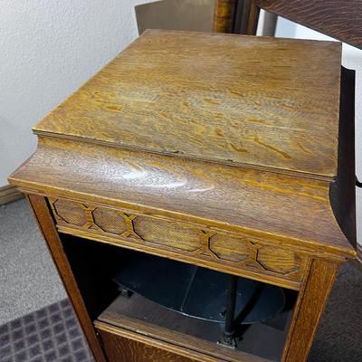 Sale Photo Thumbnail #1646: Missing its front Grill but comes with some wood. 2 Instruction Manuals. Supper FUN!!! Interesting. Wood is nice all the way around. 20 x 21 x 45" Tall.    BRING HELP TO MOVE OUT!!!! 