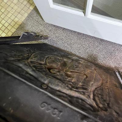 Cast Iron Fire Place Cover/Screen