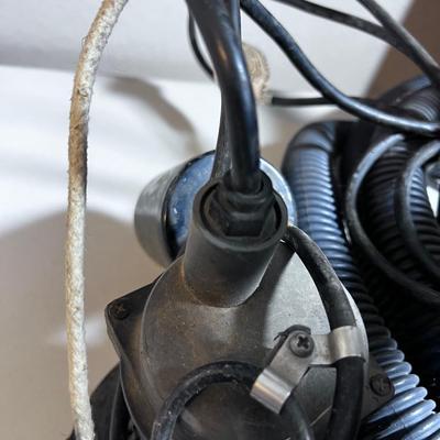 Sump Pump with Hose