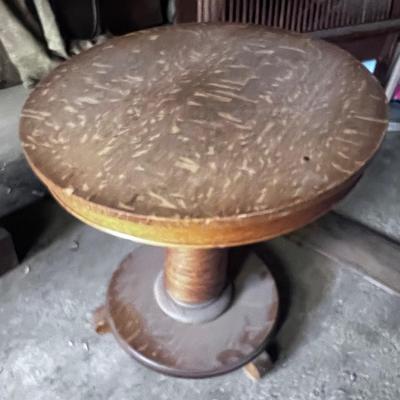 Round Oak Table