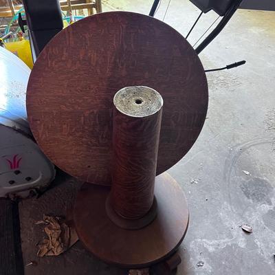 Round Oak Table