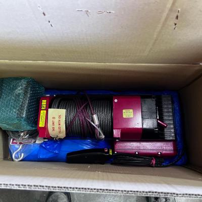 Husky Super Winch Brand New in the Box