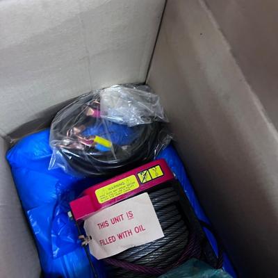 Husky Super Winch Brand New in the Box