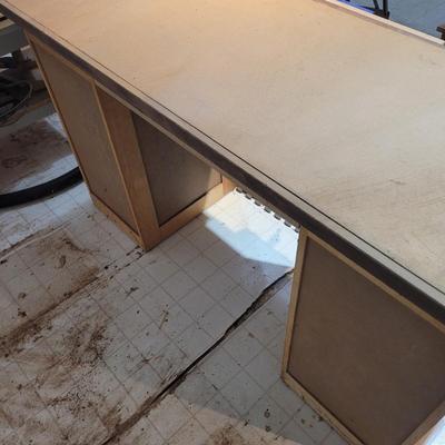 Large Wooden Workbench with Cabinets and Vice (WC-EL)