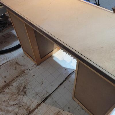 Large Wooden Workbench with Cabinets and Vice (WC-EL)