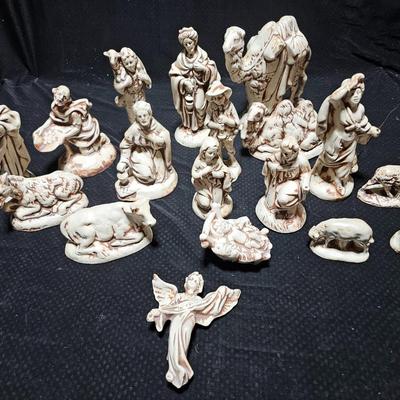 Vintage Atlantic mold Nativity set
