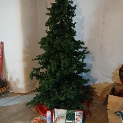 Beautiful 8-foot-tall Christmas tree with storage bag- two boxes of lights and more!