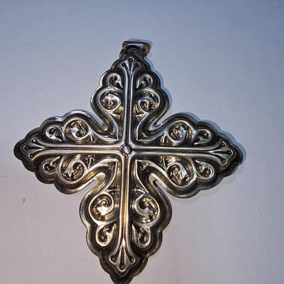 Sterling Silver Reed & Barton 1978 Christmas Cross