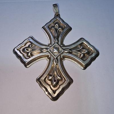 Sterling Silver Reed & Barton 1981 Christmas Cross