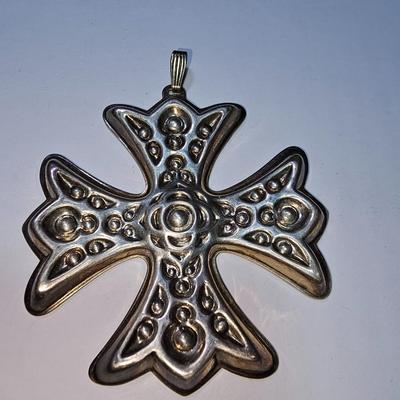 Sterling Silver Reed & Barton 1975 Christmas Cross
