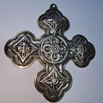 Sterling Silver Reed & Barton 1972 Christmas Cross