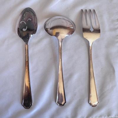 Oneida Silver Plated Flatware (DR-DZ)