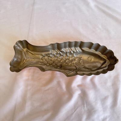 Three Copper Baking Molds (K-DZ)