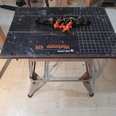 Black & Decker Center and Vise (WM-EL)