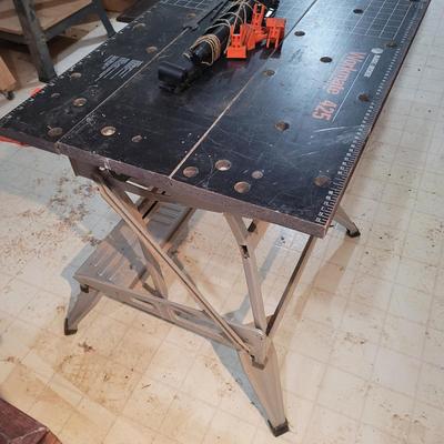 Black & Decker Center and Vise (WM-EL)