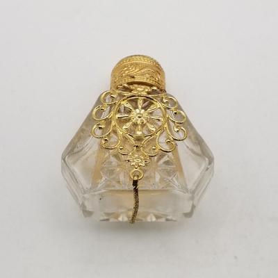 Lot of 14 Vintage Perfume Bottles Parfume Body Talcum Powder Old Spice Tin Glass Metal Locket Pendant Necklace Mushroom Boucheron Birds...