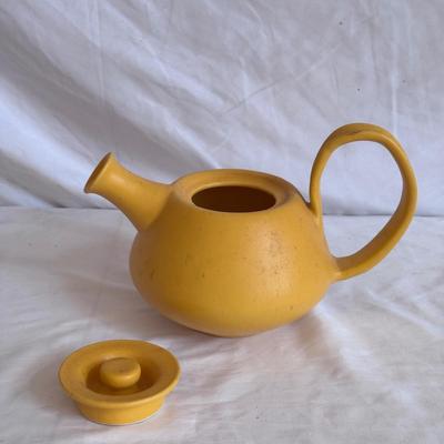 Ceramic Tea Canister and More for the Avid Tea Lover (K-DZ)