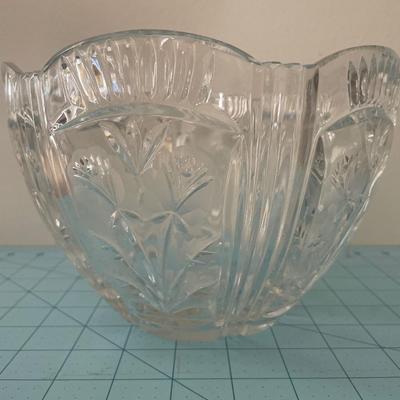 Glass bowl and vase