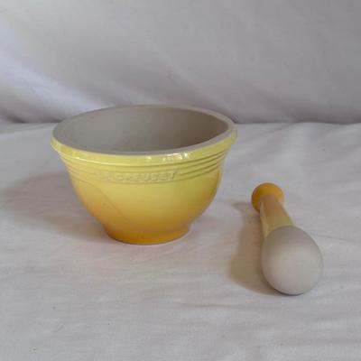 Le Creuset Dutch Oven, Mortar and Pestle, and More (K-DZ)