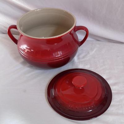 Four Qt. Bean Pot and Rectangular Dish by Le Creuset (K-DZ)