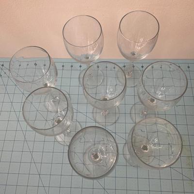 8 dinnerware goblets