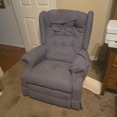 2 recliners
