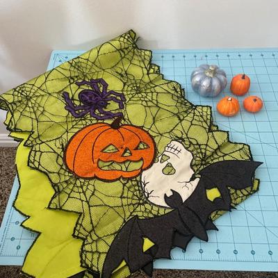 Sale Photo Thumbnail #392: 4 small pumpkins and table runner with lace