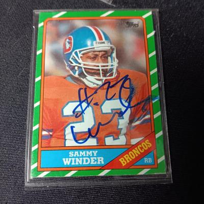 4 AUTOGRAPHED SPORTS CARDS OF FORMER DENVER BRONCO PLAYERS
