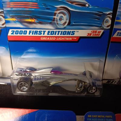6 COLLECTIBLE HOT WHEELS