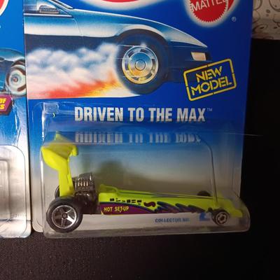 6 SEALED HOT WHEELS