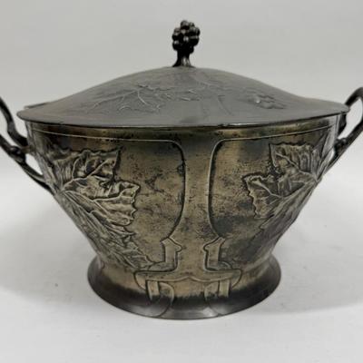 Art Nouveau Leaf Design Soup Tureen Lidded Serving Bowl with Handles
