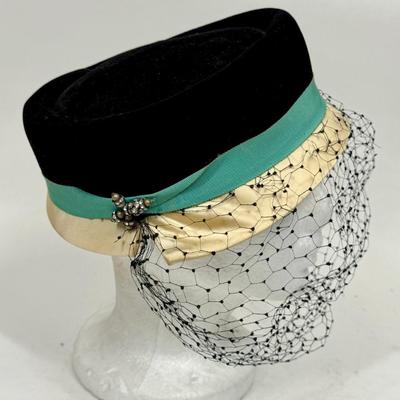 Two VIntage Ladies Hats with hat box