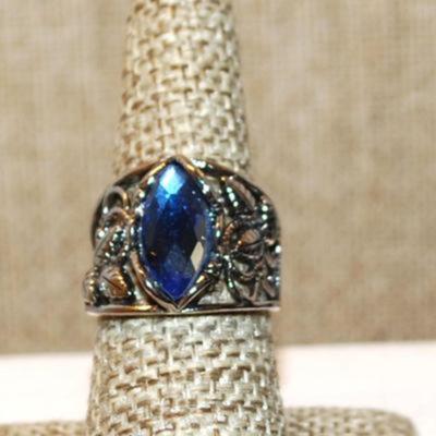 Size 8 Marked .925 Large Deep Blue Marquise Cut Ring with Leaves & Branch Side Accents on a Silver Band (5.7g)