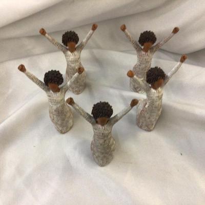 5 Willow Like Figurines