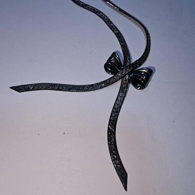 925 Italy marked bow necklace